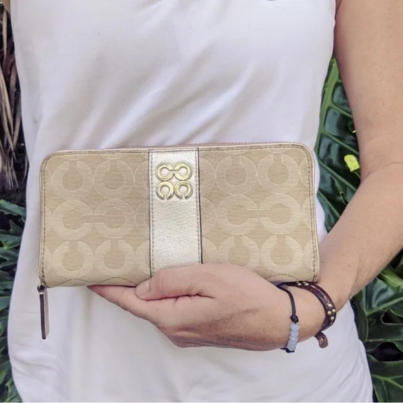 Coach Julia OP Art Signature Accordian Metallic Gold & Tan Wallet. Lite wear - Picture 2 of 9